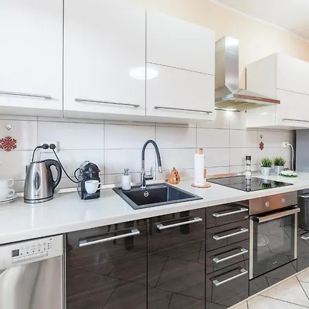 2 Bedroom Gorgeous Apartment In Fazana * Stinjan