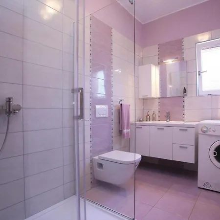 2 Bedroom Gorgeous In Fazana 아파트 스틴잔