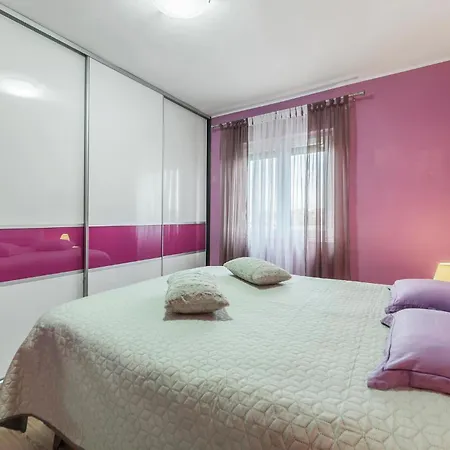Апартаменты 2 Bedroom Gorgeous In Fazana